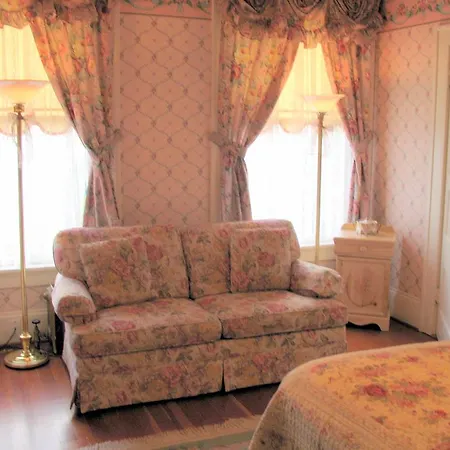 Lion And The Rose Victorian Guest House-3